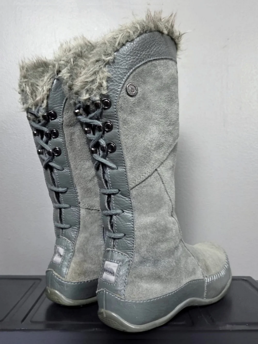 The North Face Janey Tall Moccasin Boots Waterproof Grey Suede Fur Women's 6.5